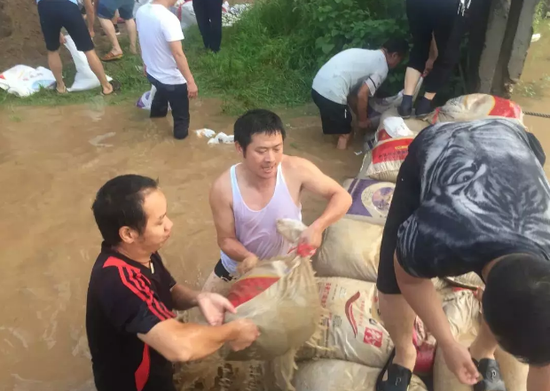 【镜头】洪水中 那些逆流而上的纪检人