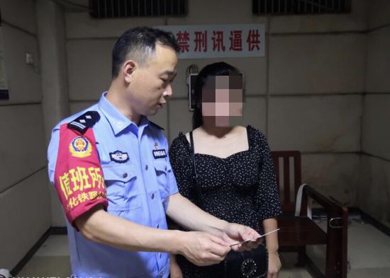 女子注射肉毒素脸部僵硬,索要退款无果竟设计敲诈医师。