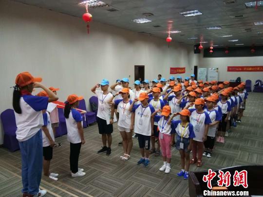 “事实孤儿”渐走出被遗忘角落 救助困局仍待破解