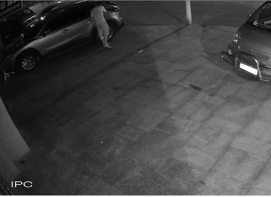 衡阳男子深夜搬20斤石头砸车窗 疯狂作案10余起