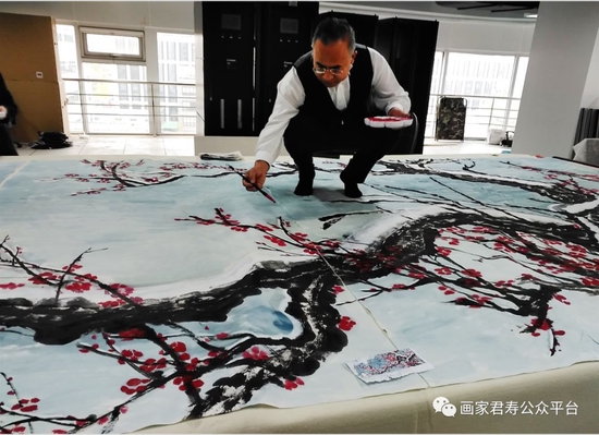 李孟刚院长创作巨幅作品毛主席诗意《咏梅图》