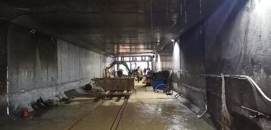 岳阳城区又一地下通道全线贯通 预计再过3个月能通行
