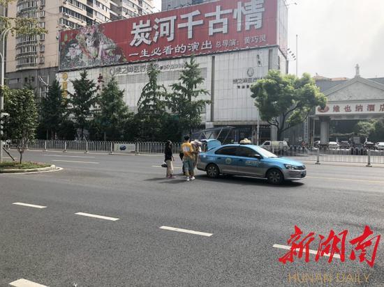 记者也采访几位之前经常乘坐滴滴顺风车的乘客。