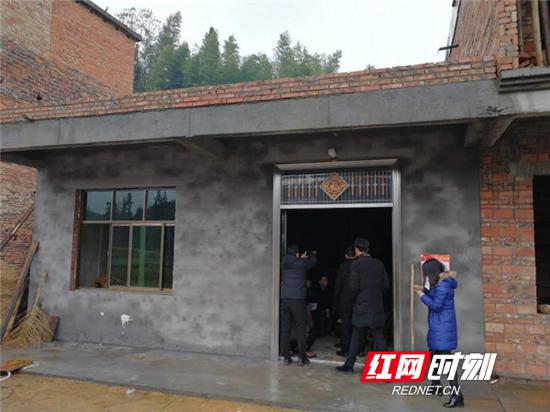 衡阳县联洋村建档立卡贫困户唐立生新建的安居房。