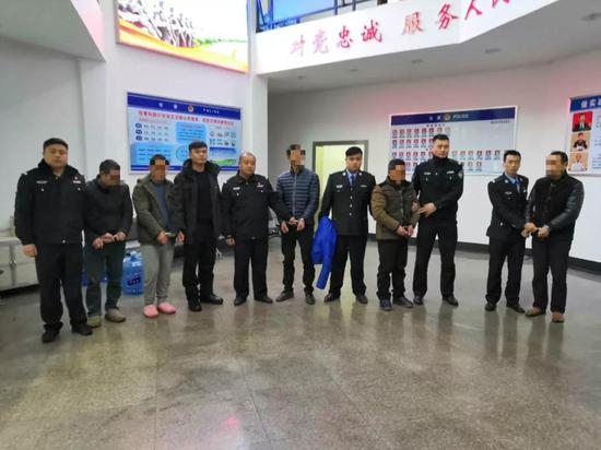 用煤炉烘烤造烟花药物！浏阳警方摧毁窝点