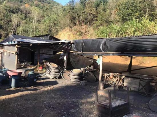 用煤炉烘烤造烟花药物！浏阳警方摧毁窝点