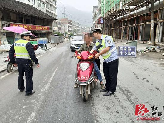 新邵：免费品尝推销酒 司机酒驾被查