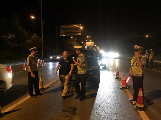 严查大货车大客车,净化道路交通环境