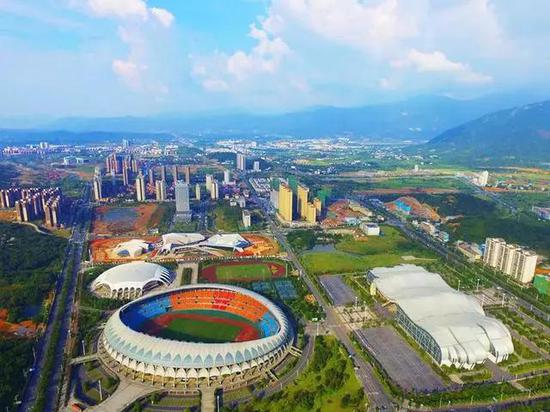 发生这样的巨变,源于郴州市、苏仙区两级政府的远见与明智决策。
