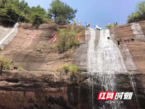 衡山县西游洞天·花果山景区一幅幅美景扑面而来。