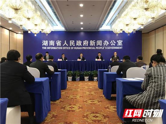 　10月24日，湖南省政府新闻办召开2019年度湖南省科技重大专项新闻发布会。
