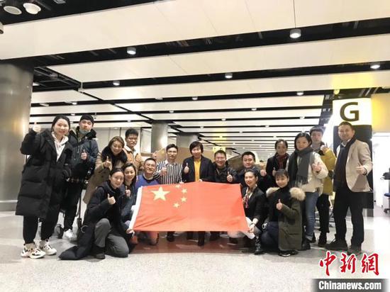 湖南省政协湖南发展海外顾问吴莉莉同英国湖南商会、英国湖南同乡会积极援赠湖南。 湖南省政协供图