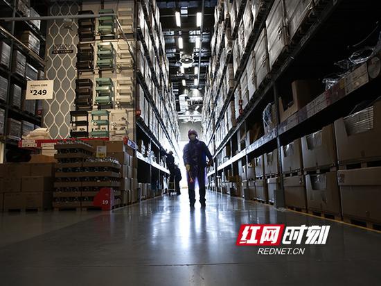 疫情暴发以来,宜家一直密切关注疫情的发展,始终执行全方位防护机制。