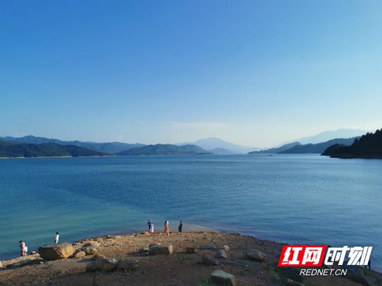 秀美的东江湖。