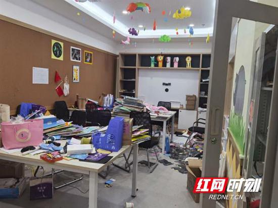 长沙橡皮筋艺术培训机构突然宣布公司无法经营，无限期停课。