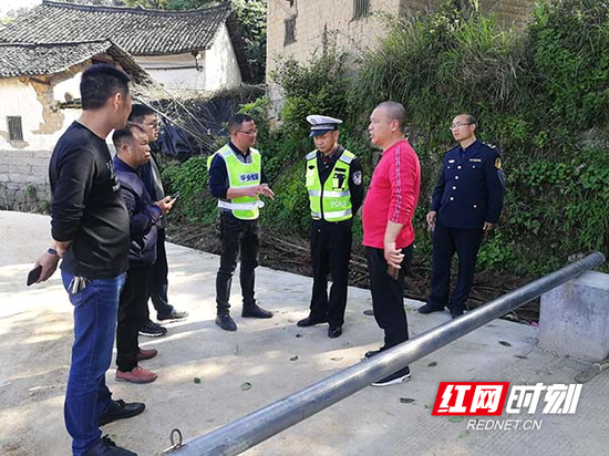 近日,桂阳县组织开展道路隐患排查整改。