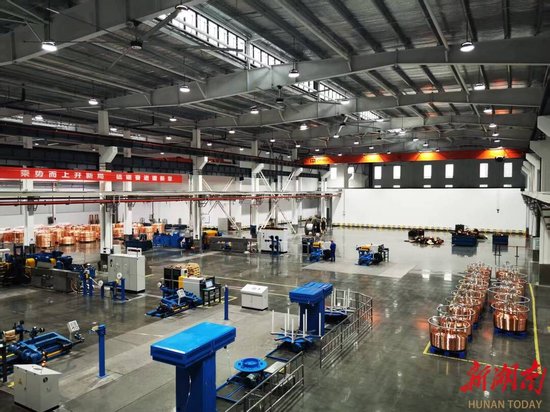 春节期间，金杯电工生产不打烊。