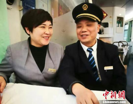 莫树林、胡志花夫妻俩。 通讯员 王艳萍 摄