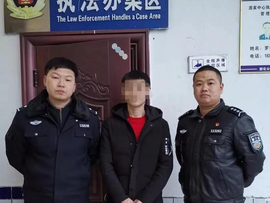 电诈逃犯李某到游家派出所投案