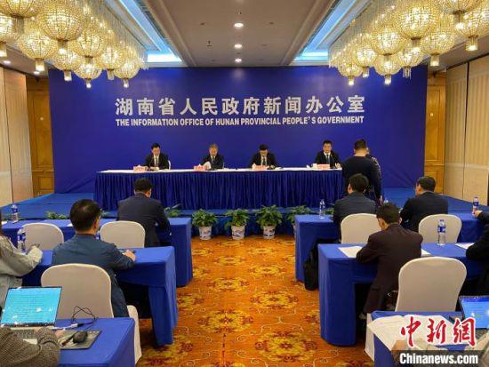 3月29日，2021年湖南省委一号文件《关于全面推进乡村振兴 加快农业农村现代化的实施意见》发布。　王昊昊 摄