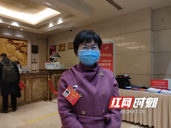 省政协委员李建军表示，今年她将重点为残疾人发声。