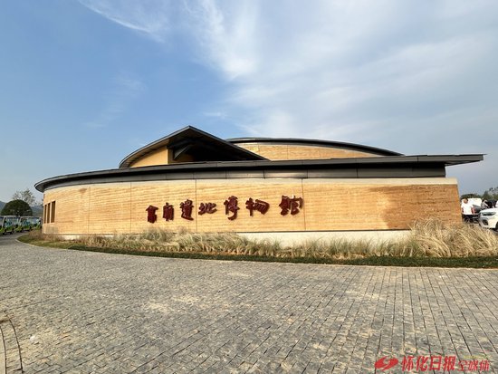 高庙遗址博物馆(全媒体记者 李青青 摄)