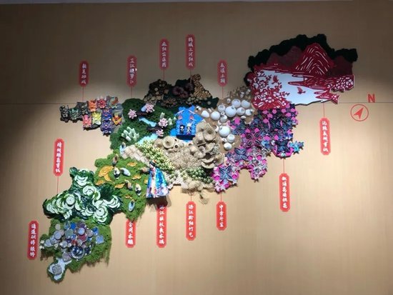 (怀化非遗地图。谢语欣 摄)
