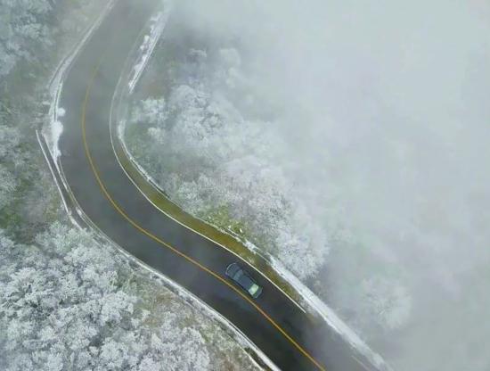 12月19日,大围山雪景。供图/@湖南天气