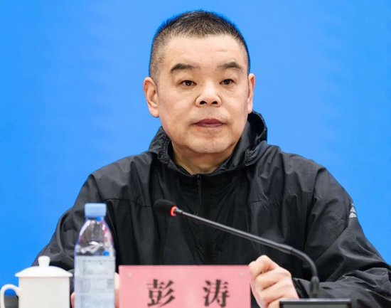 湘潭市文化旅游广电体育局三级调研员彭涛 主持开训仪式