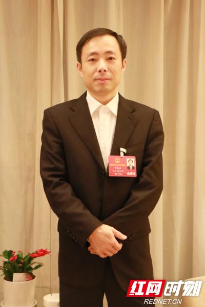 湖南省人大代表贺茂云。