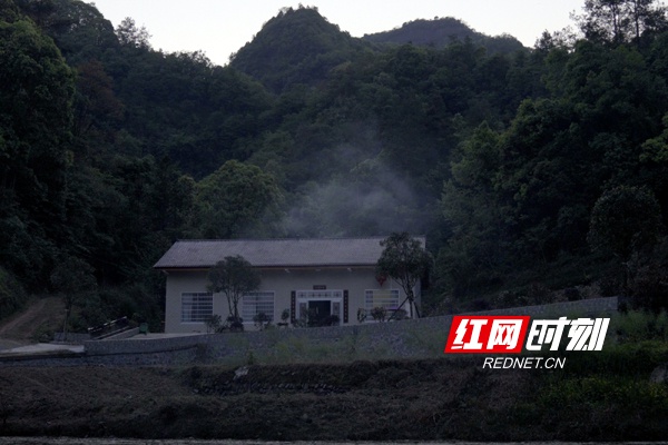 2016年底,王美绒一家子住进了新房子。