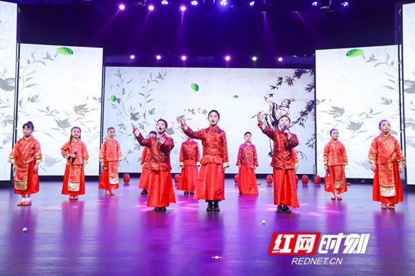 《诗词里的中国》。