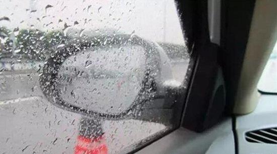 眼前雾蒙蒙怎么办 汽车玻璃除雾全攻略_长沙汽