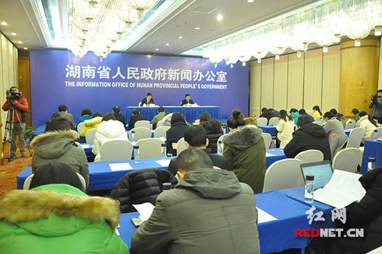 手部神经支配图_长沙人均可支配收入