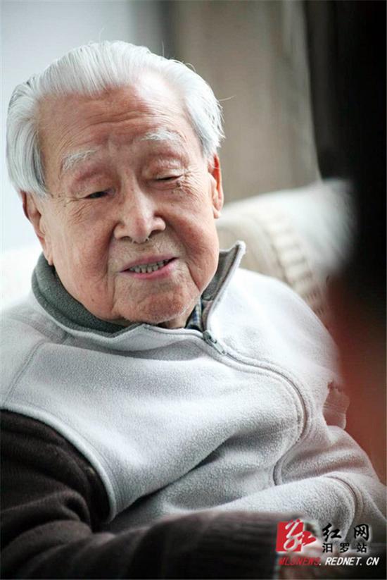 汨罗籍著名经济学家杨敬年去世