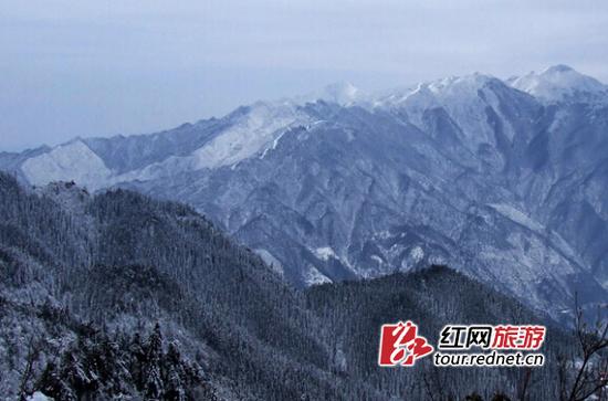 (苍茫的雪峰山雪景。网络图)