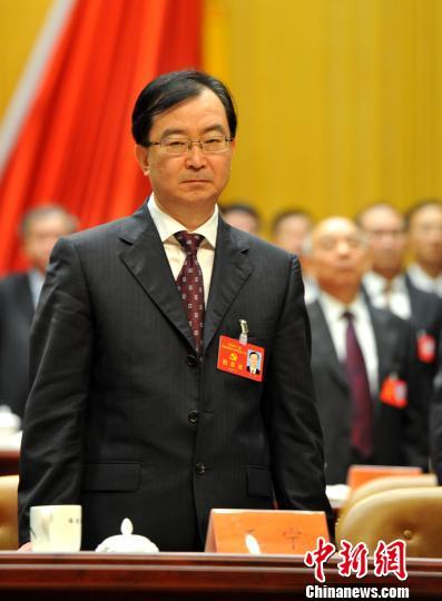 王宁,男,汉族,1961年4月出生,湖南湘乡人,1983年6月加入中国共产党,1983年8月参加工作,辽宁建筑工程学院建工系工业与民用建筑专业毕业,大学学历,工学学士学位,高级工程师。现任福建省委常委,组织部部长。 王东明 摄 王宁,男,汉族,1961年4月出生,湖南湘乡人,1983年6月加入中国共产党,1983年8月参加工作,辽宁建筑工程学院建工系工业与民用建筑专业毕业,大学学历,工学学士学位,高级工程师。现任福建省委常委,组织部部长。 王东明 摄