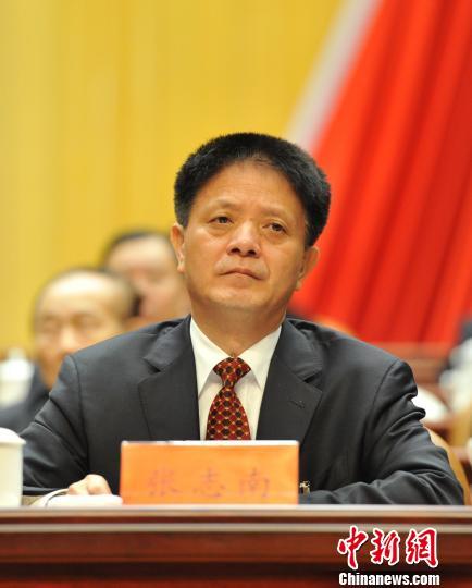 张志南,男,汉族,1960年10月出生,福建龙岩人,1978年5月加入中国共产党,1981年7月参加工作,中央党校函授学院本科班经济管理专业毕业,中央党校大学学历。现任福建省委常委,福建省常务副省长。 王东明 摄 张志南,男,汉族,1960年10月出生,福建龙岩人,1978年5月加入中国共产党,1981年7月参加工作,中央党校函授学院本科班经济管理专业毕业,中央党校大学学历。现任福建省委常委,福建省常务副省长。 王东明 摄