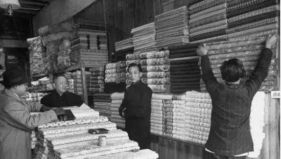 60年代末的10元:可买布匹1丈余