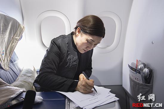全国政协委员李微微表示，将聚焦“创新引领、开放崛起”战略14个方面的问题，寻找国家战略与新湖南建设的契合点。