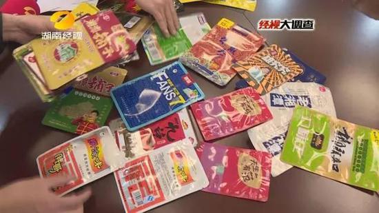 记者随即联系了长沙市雨花区食品药品监督管理局，展开了执法行动。