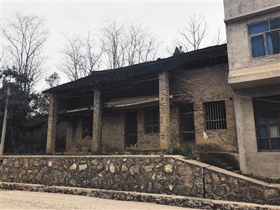 2月28日,湖南邵东县佘田桥镇龙塘村,黄家老屋。黄有龙童年曾在此生活。新京报记者 张泉薇 摄