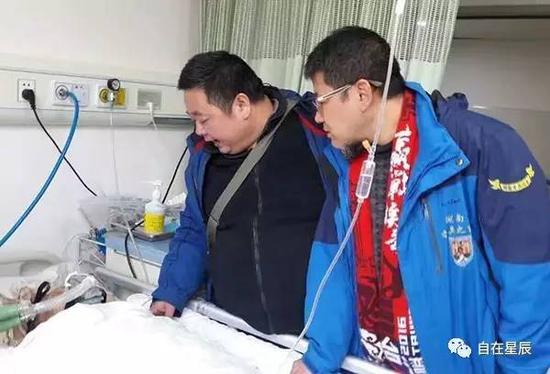 （章老“归队”的那天上午，李晓阳还去看望了他。）