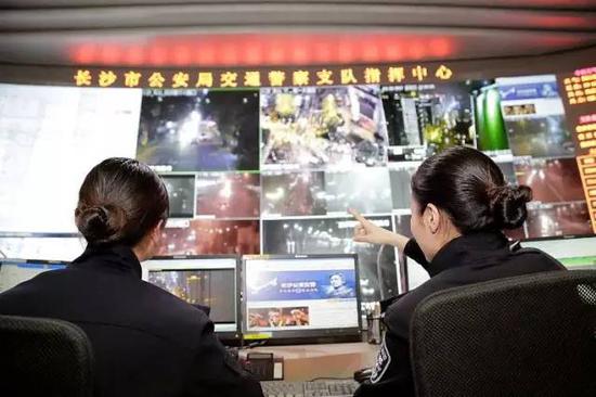 湖南最严交通整治来了:开车打电话不系安全带