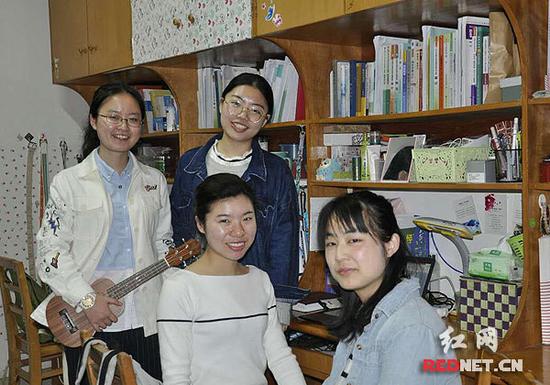 “223”宿舍4名女生。