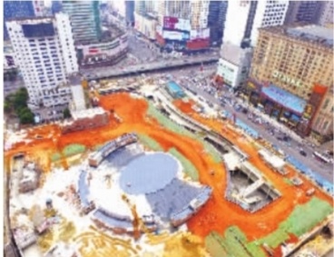 正在建设中的长沙市五一广场绿化用地地下空间项目。记者 田超 摄