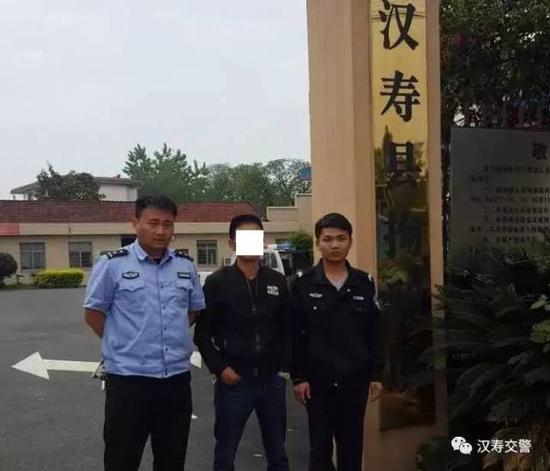 益阳司机准驾不符开小车 人和车全被"拘留"