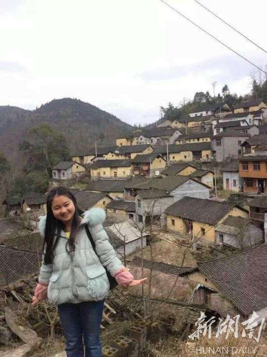 李粤玲生前照片