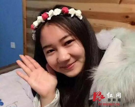  李粤玲生前照片。 