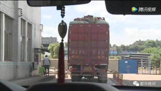 记者跨六省调查 长沙“衣旧情深”旧衣被高价转卖